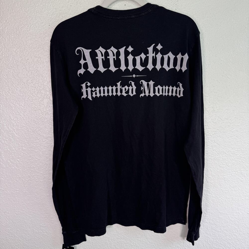 Affliction Haunted Mound Sematary Shirt Mens Medium Long Sleeve Graphic Tee NEW - Picture 2 of 9